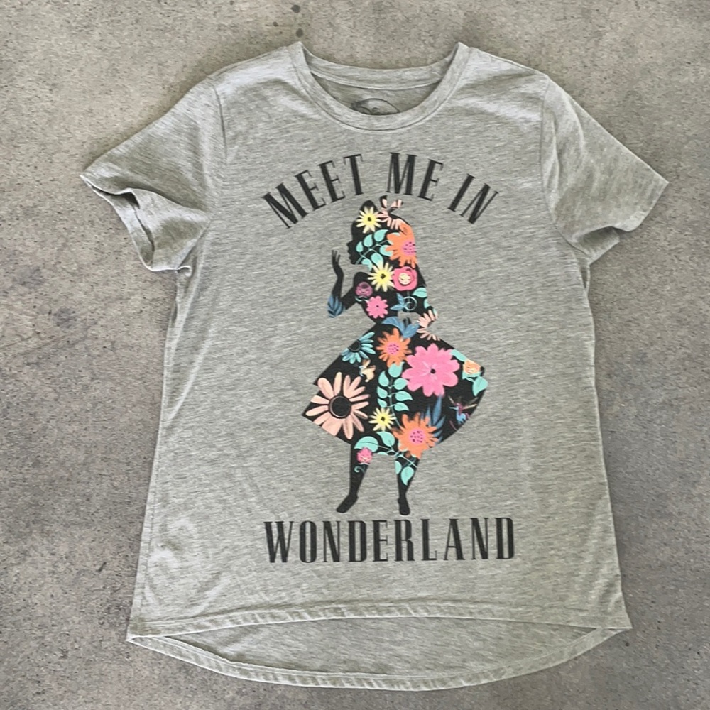 Meet Me in Wonderland tee